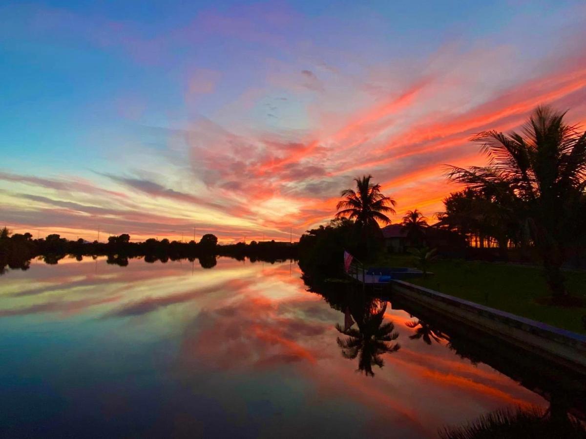 Wildlife Views & Fishing Villa Cape Coral Exterior photo